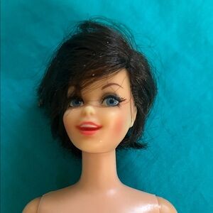 1966 Faire Hair Brunett Twist N Turn Barbie, Mattel Inc, US Patent Pending Japan